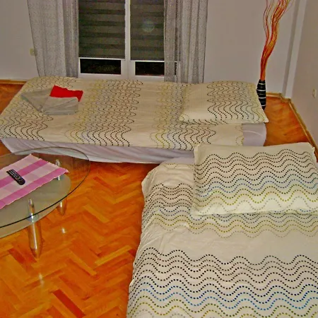 Apartman Mira *