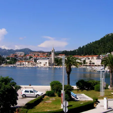 Apartman Mira * Ploče