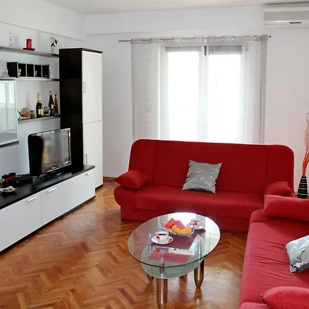 Apartman Mira Apartman *
