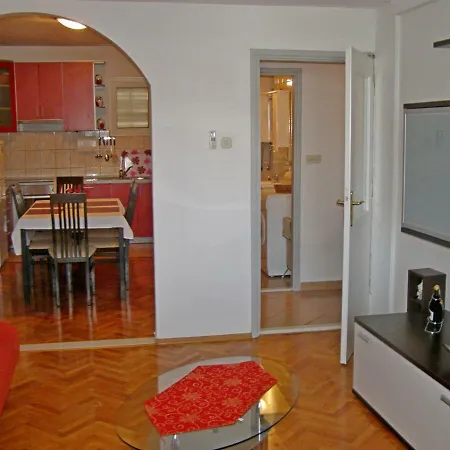 Apartman Mira Appartement *